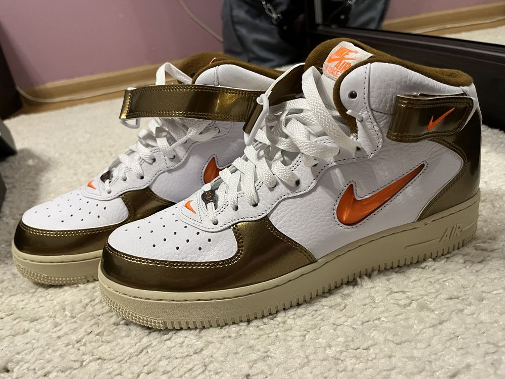 Air force 1 mid qs