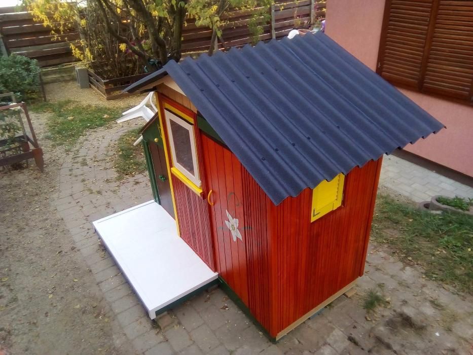 Casa/casuta de joaca pentru copii lucrata și pictata manual