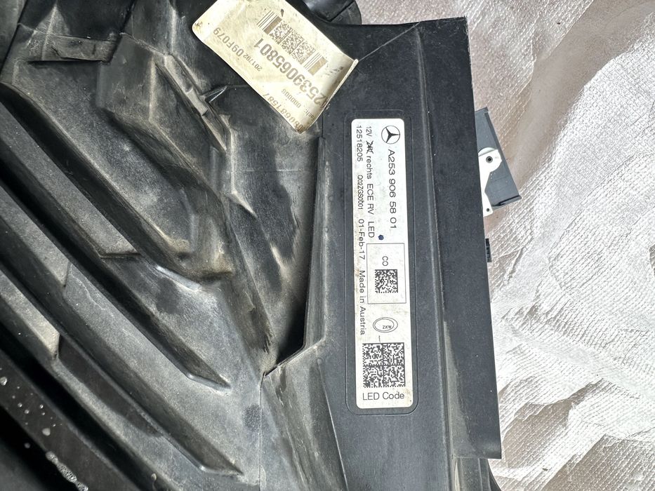 Десен фар за Mercedes GLC W253 Full LED