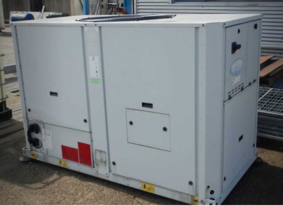 Vand / Inchiriez chiller CARRIER 49KW