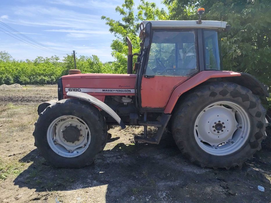 Massey Ferguson 6180 cu utilaje