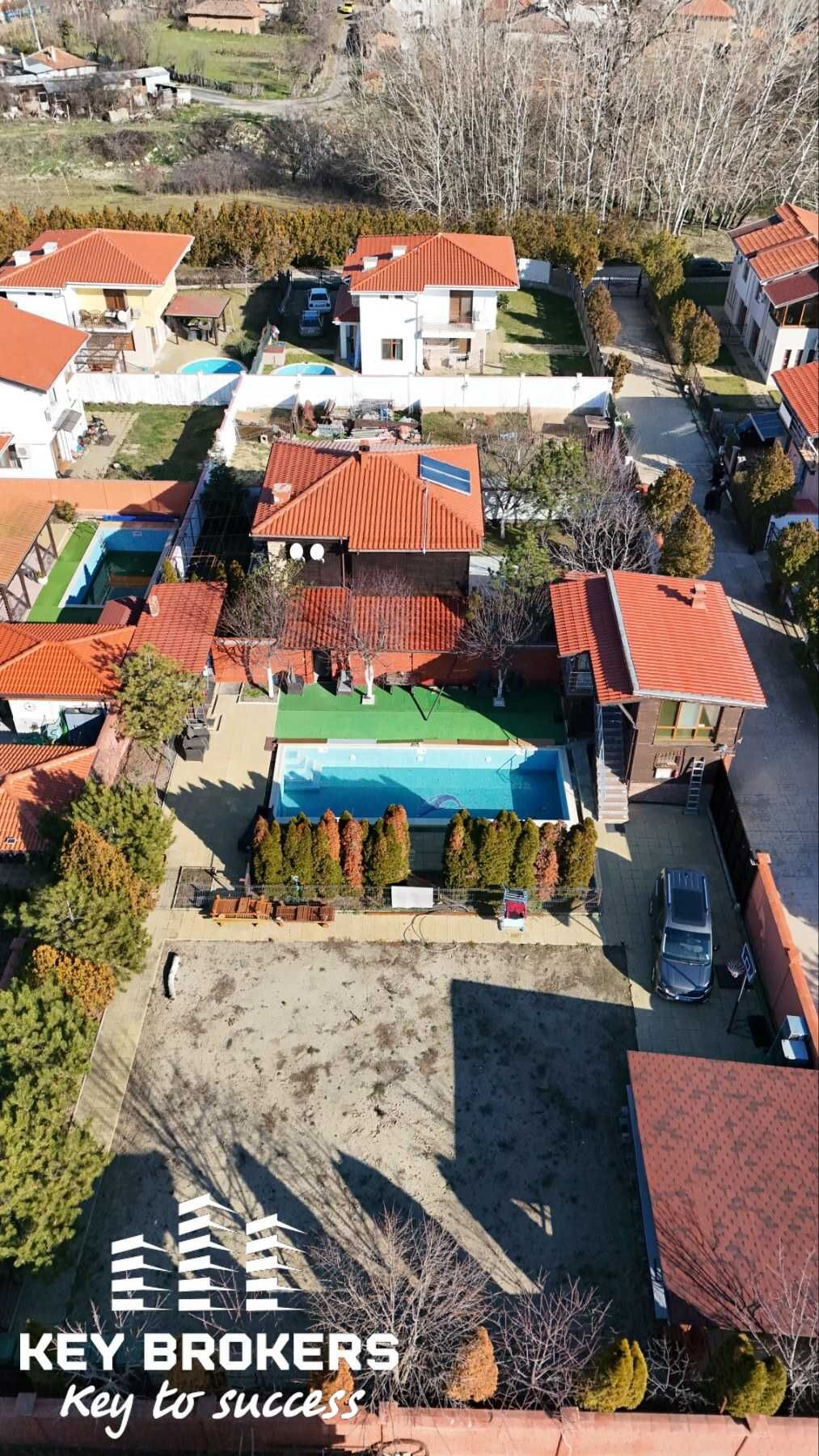 УПИ 654 кв.м. с изграден басейн, къща с 1 спалня и проект за сграда