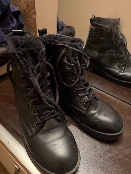 Черни боти с пух