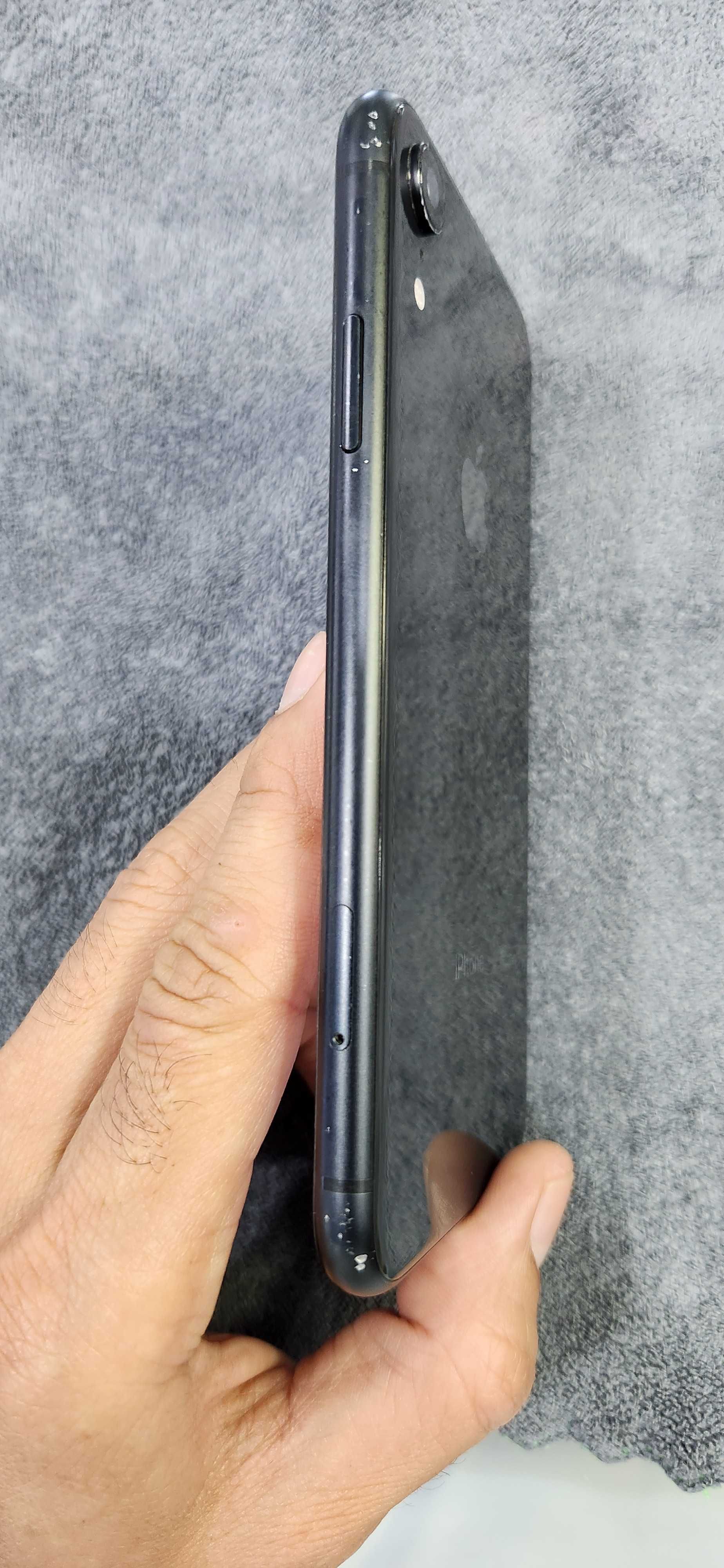 Продам свой iPhone XR, 64, black