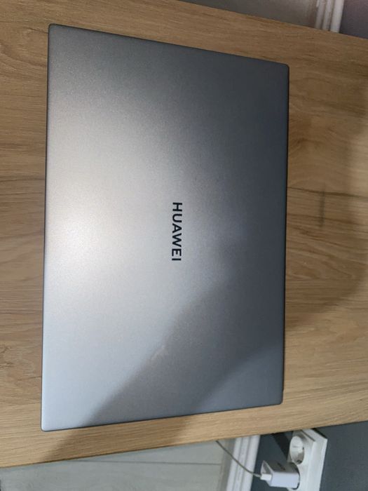 Vand laptop Huwaei d14