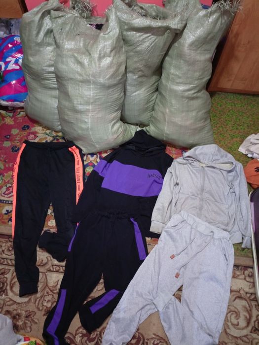 Очень много женских вещей