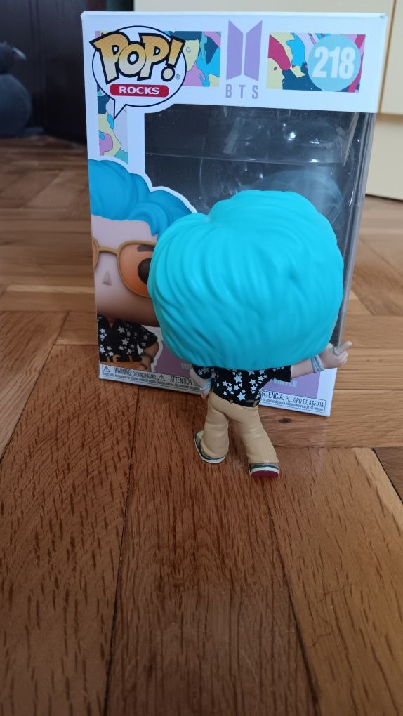 Funko pop-Rm (BTS) от серията Dynamite