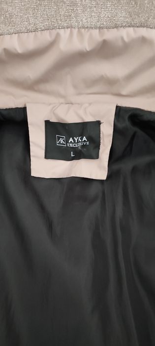 Плащ бежевого цвета размер L