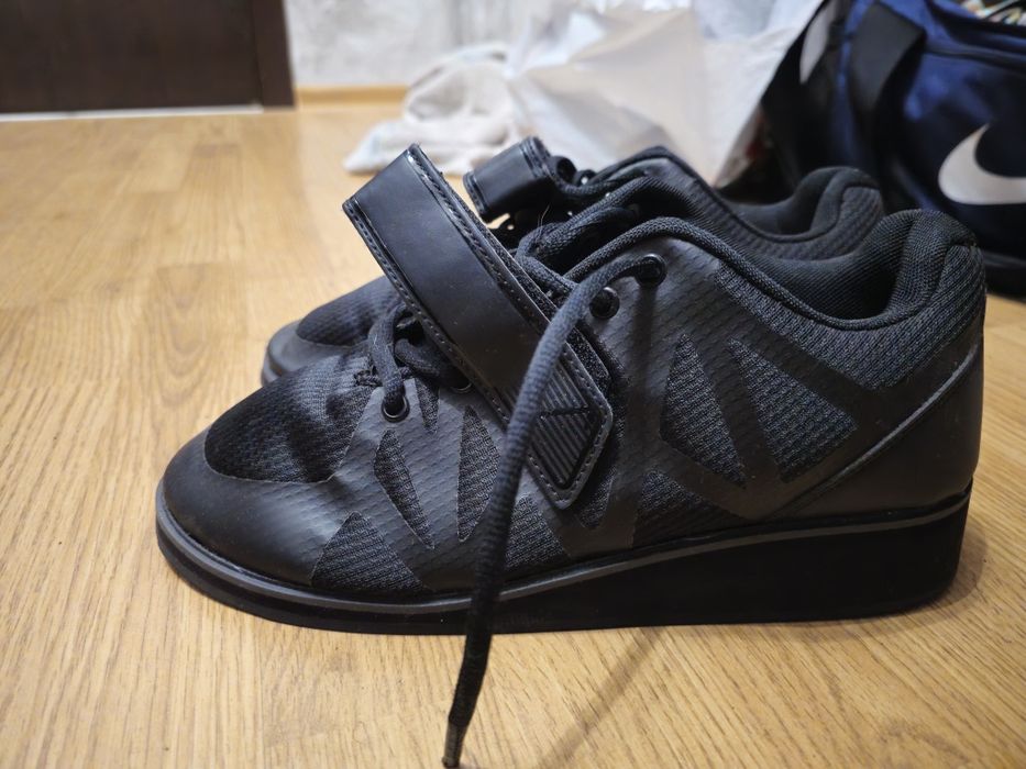 Обувки за вдигане на тежести