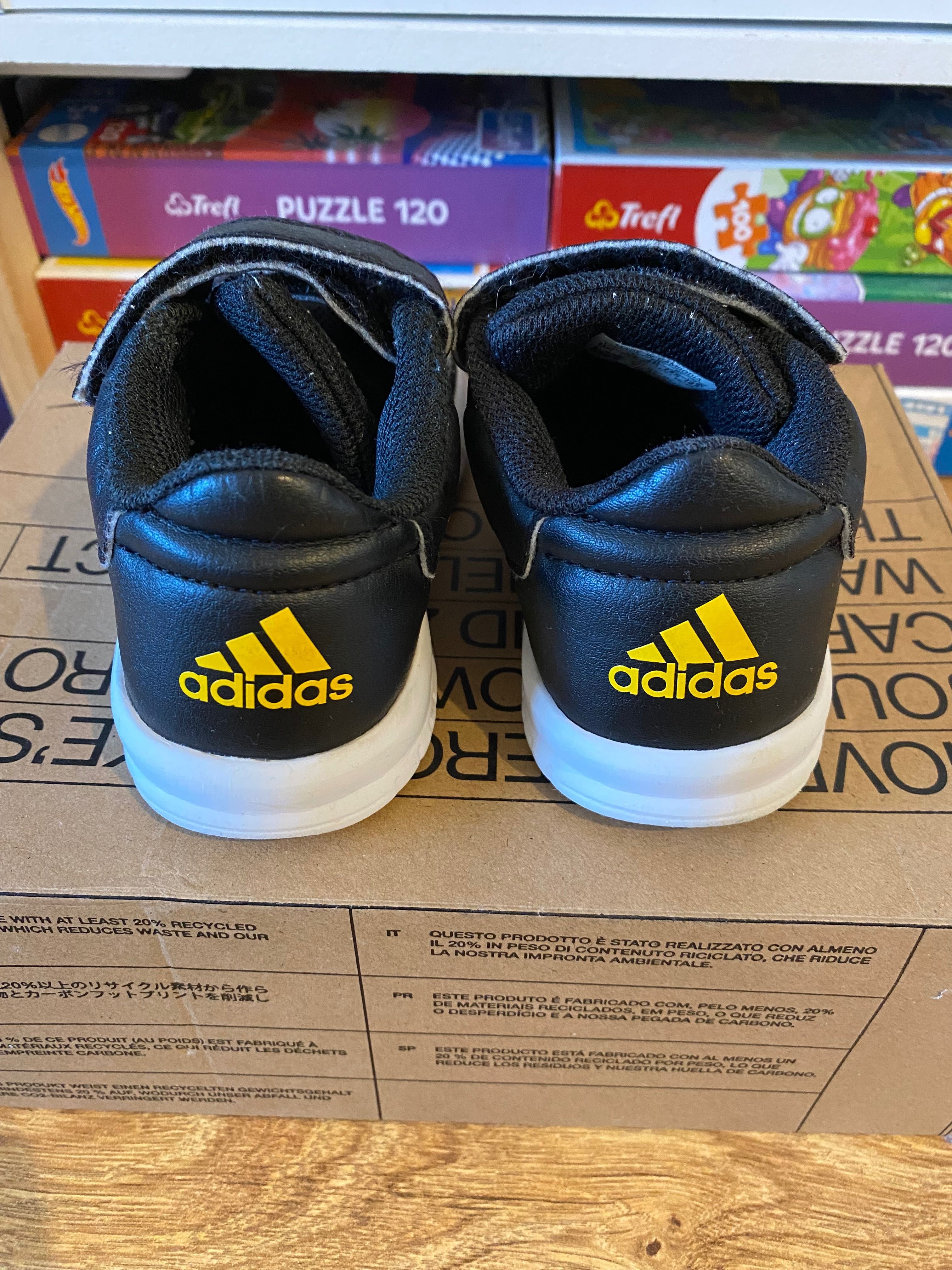 Детски маратонки Adidas, 25 номер