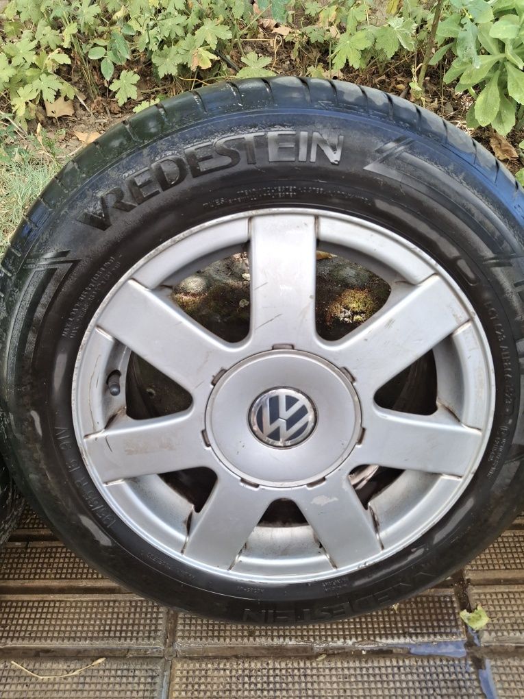 Продавам оригинални лети джанти за WV Passat 15