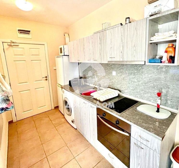 Продава се Тристаен апартамент в к.к. Слънчев бряг - 65 кв.м за 1254 €/кв.м - Снимка #2