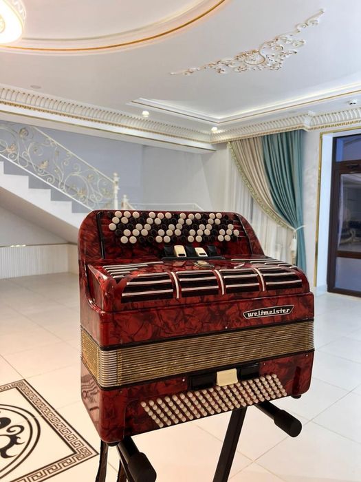 Бес қатарлы Баян сатылады