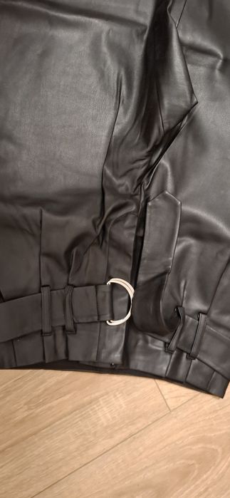 Pantaloni imitație piele