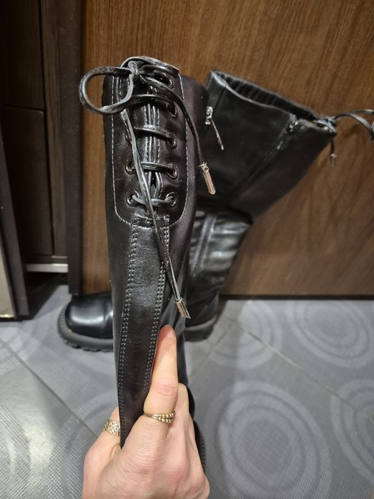 Cizme din piele, marime 36