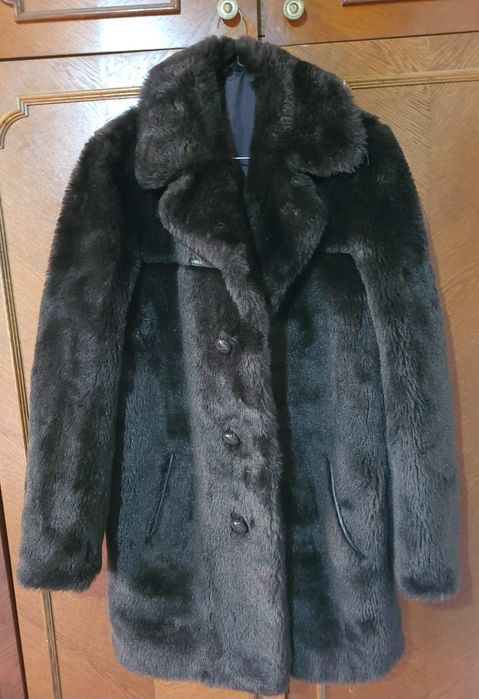 Vând haina de blana artificiala