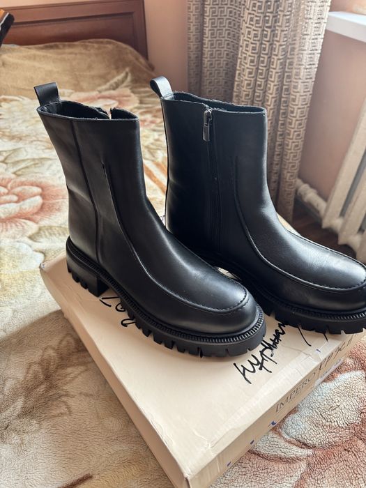 Продам зимние сапожки