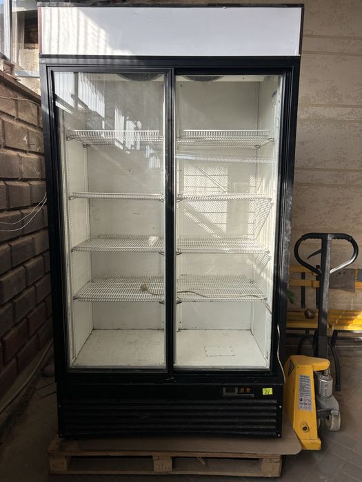 Витринный холодильник