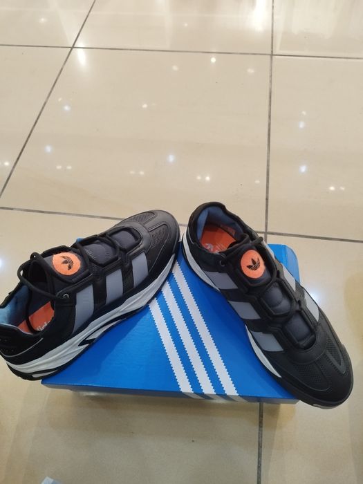 Обувки Adidas nateball чисто нови