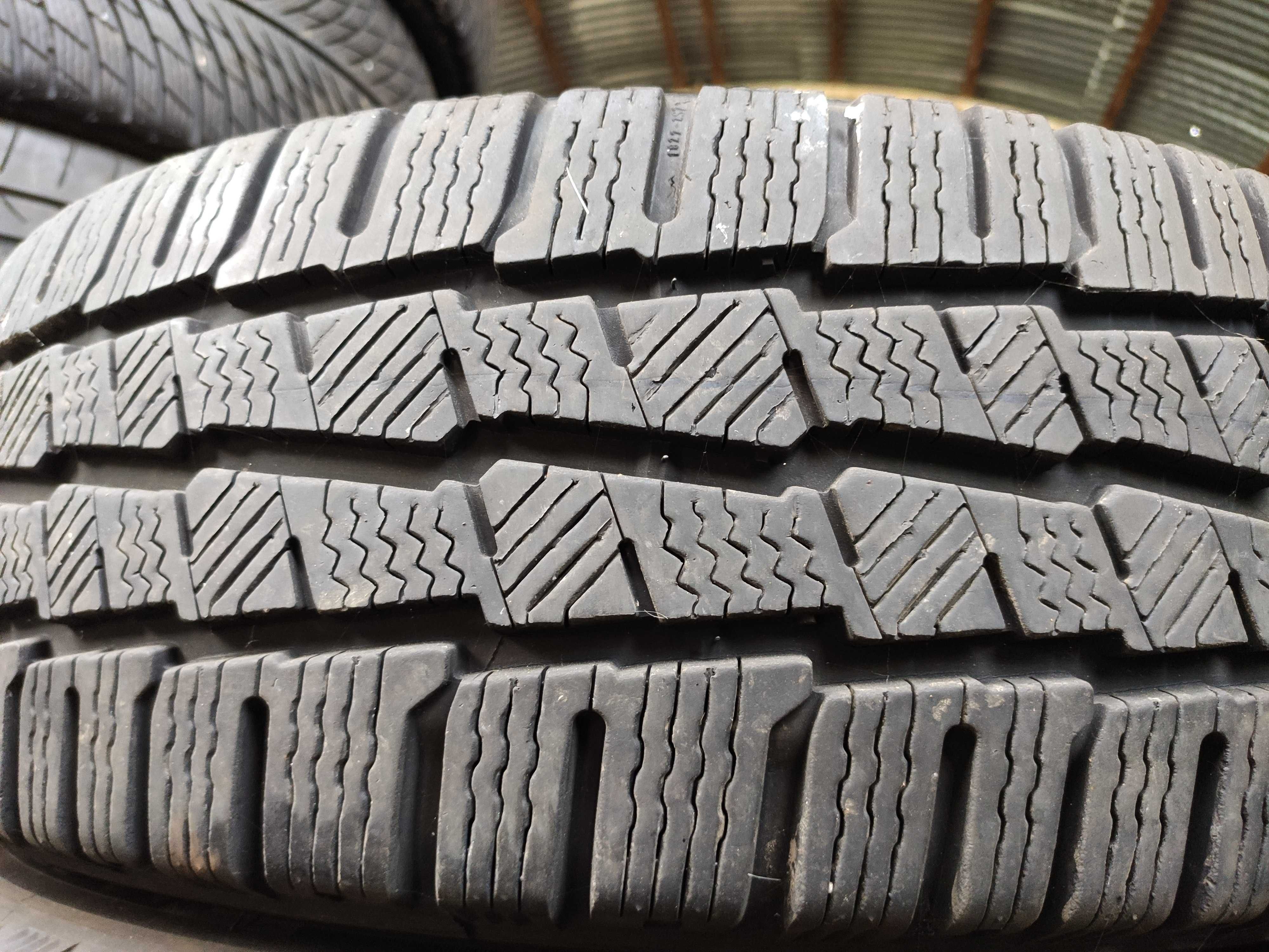 4бр Зимни гуми 215 60 17 С - Michelin