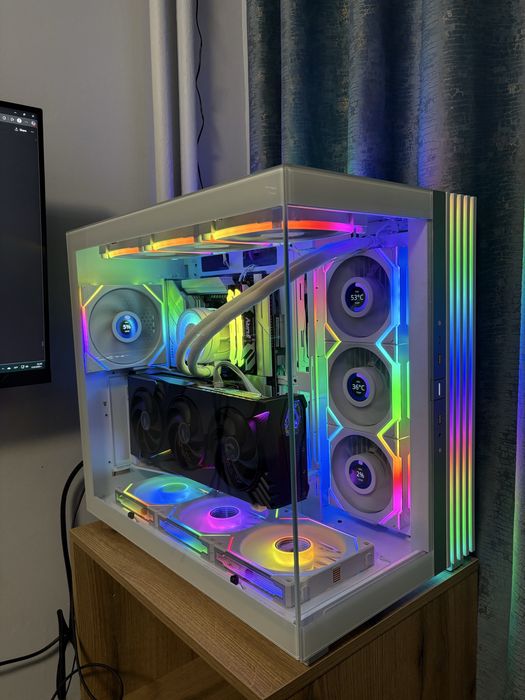 Гейминг Компютър RTX5090 9950x 96GB ram 2TB SSD