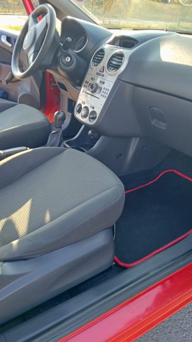 Vând Opel CORSA înmatriculat în România
