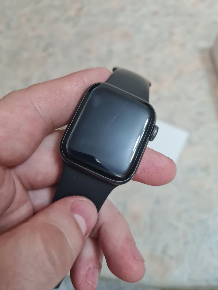 Apple Watch 5 40mm черные