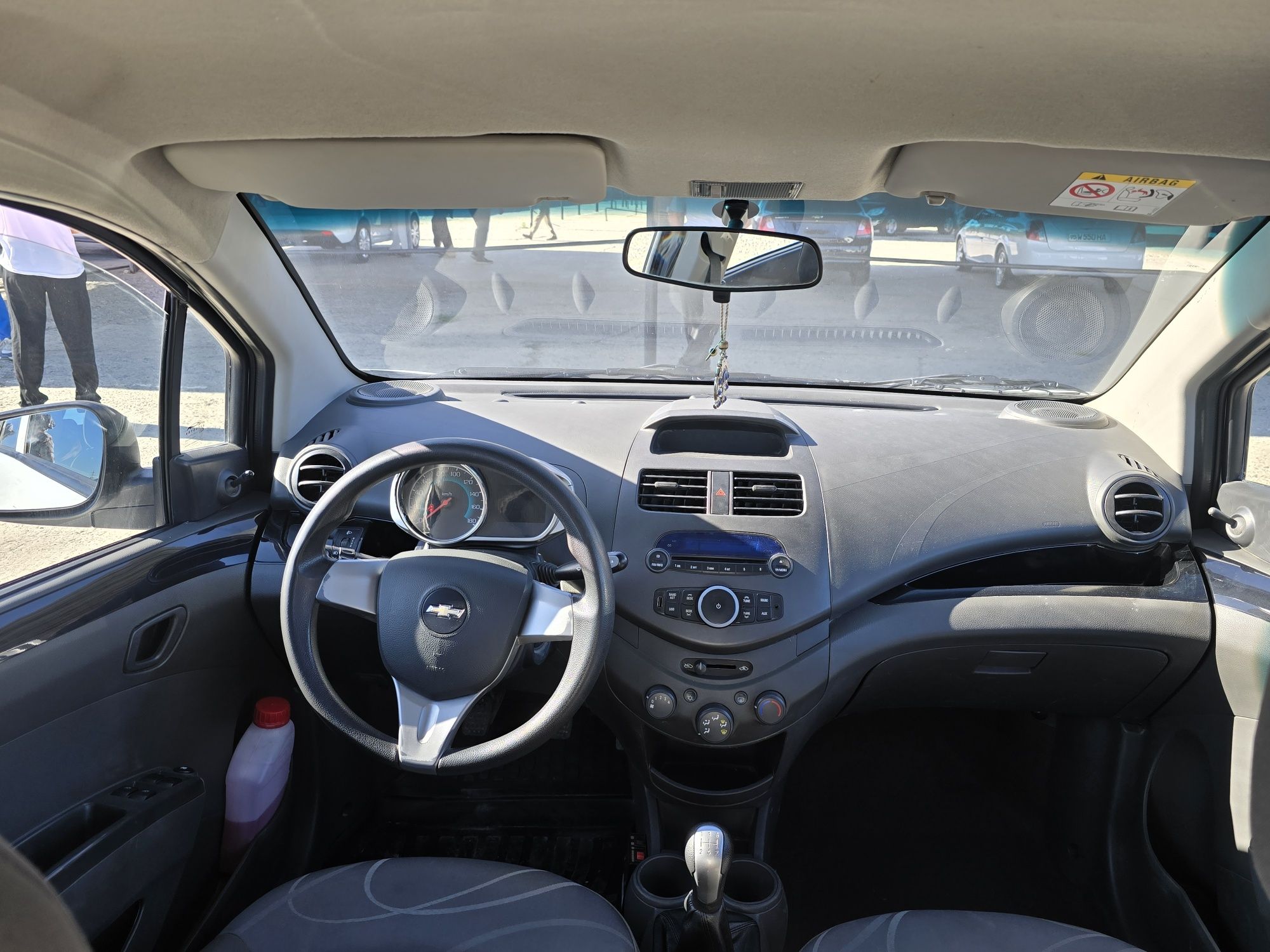 Chevrolet spark.