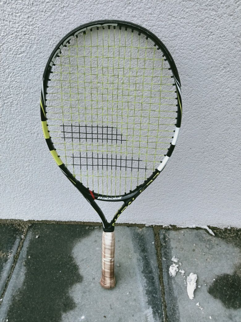 Vând rachetă de tenis Babolat