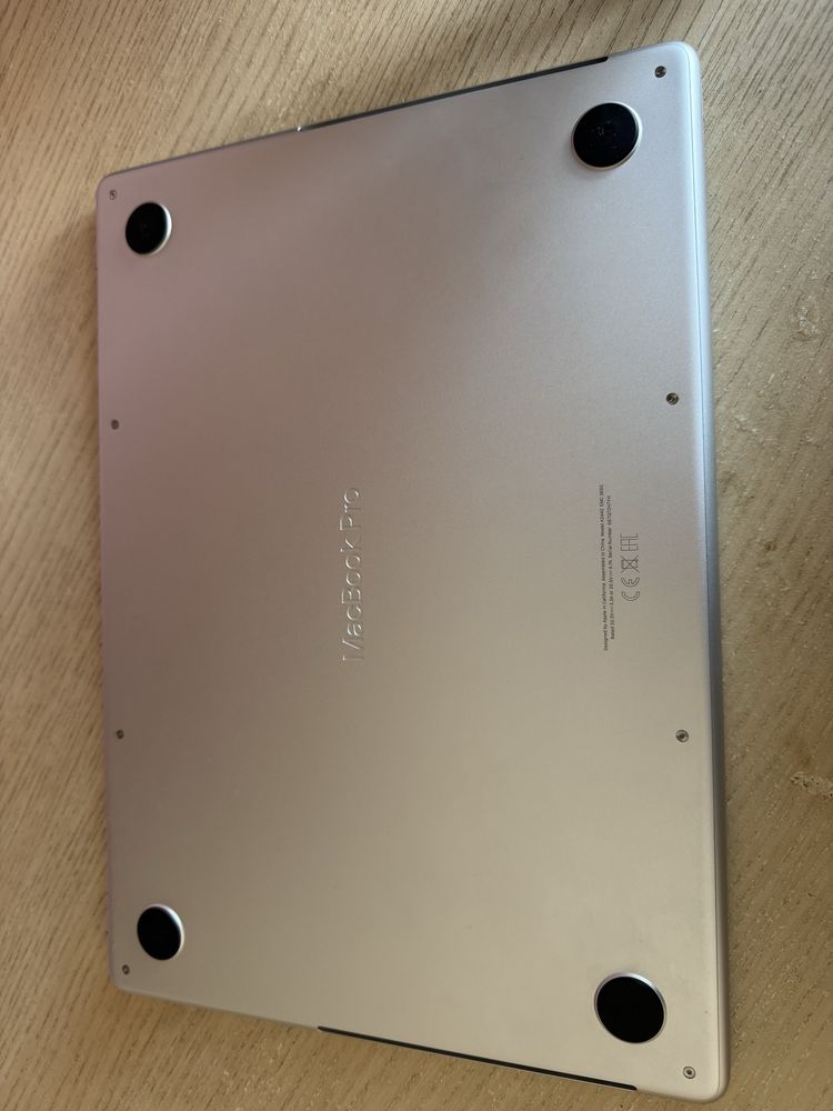 Macbook Pro M1 Pro 14" 16gb RAM 512gb SSD