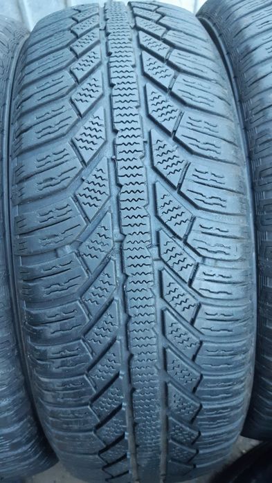 4 anvelope 195/65r15 marca Semperit preț fix 120 lei bucata