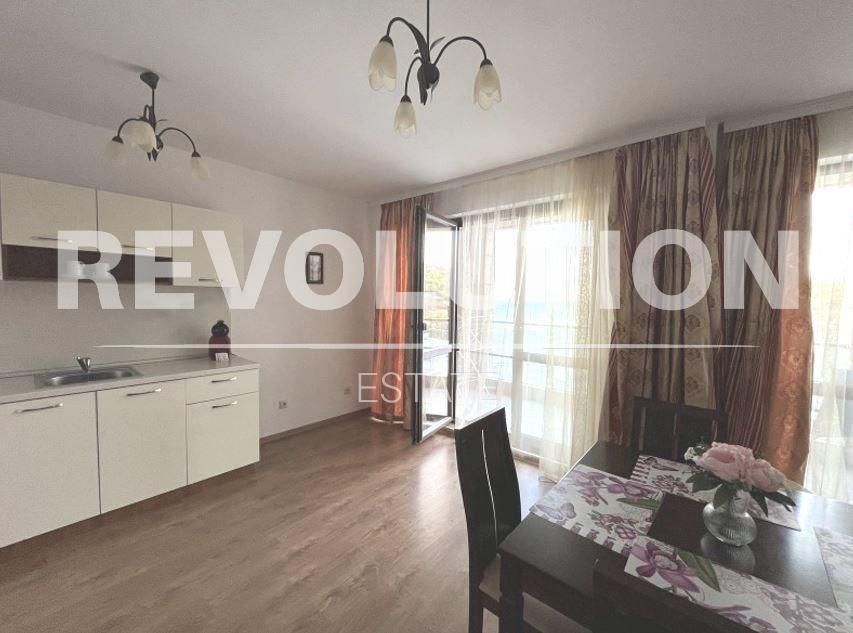 Двустаен апартамент в района на м-т Ален мак!