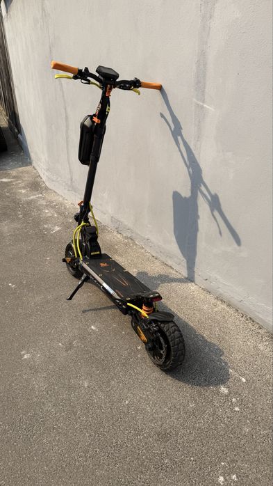 Trotineta Kukirin G2 Master Ca Noua Cu imbunatatiri Si Accesorii