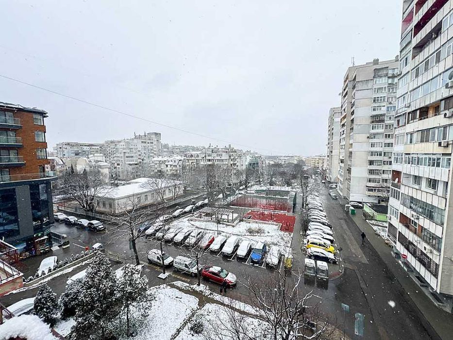 Продава се Двустаен апартамент в Варна, Център - 76 кв.м за 2039 €/кв.м - Снимка #4