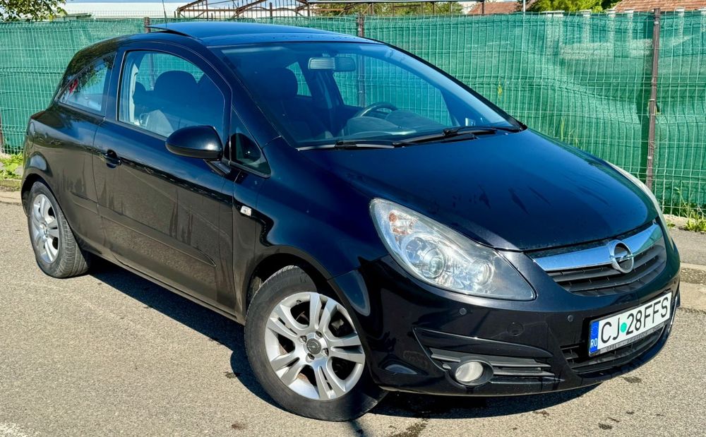 Opel corsa Automat  GPL panoramic xenon  GPL
