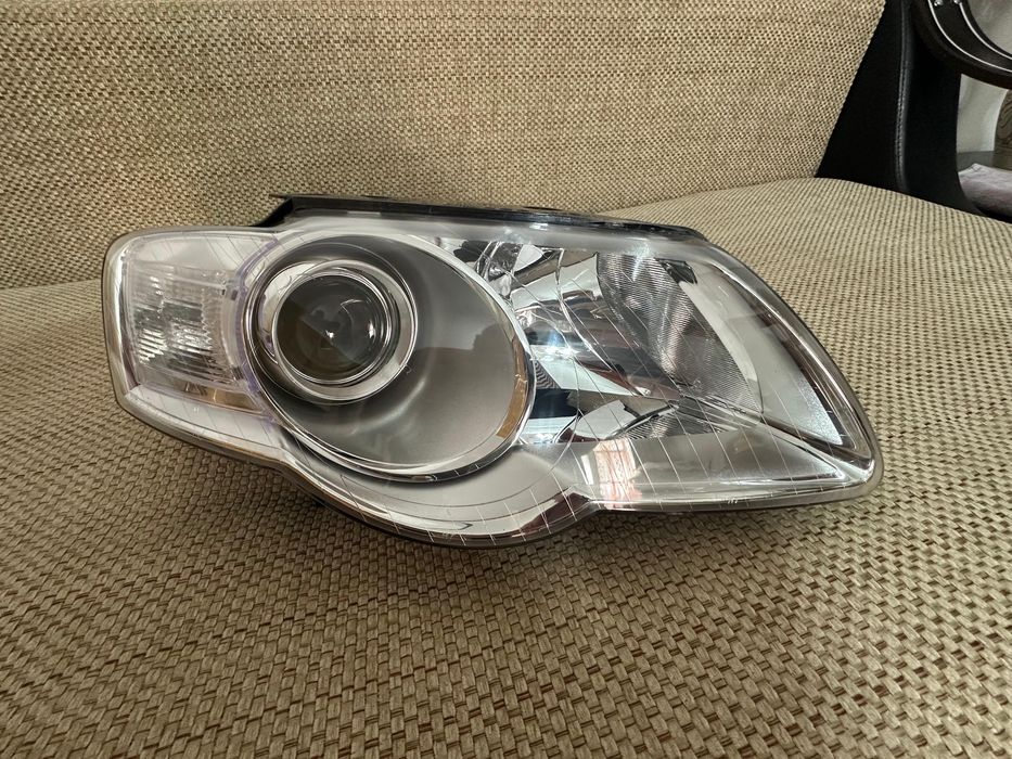 set faruri vw passat b6 folosite 4 luni plus cutie 250