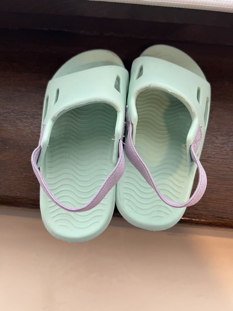 Sandale unisex marimea 25