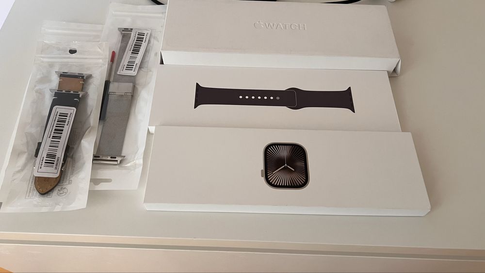 Apple watch 10 saphir titanium и подаръци