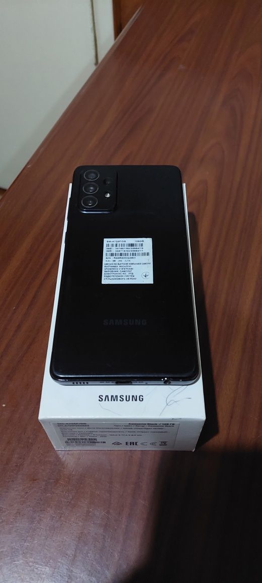 Samsung Galaxy A72 128GB Awesome Black за 120 у.е!