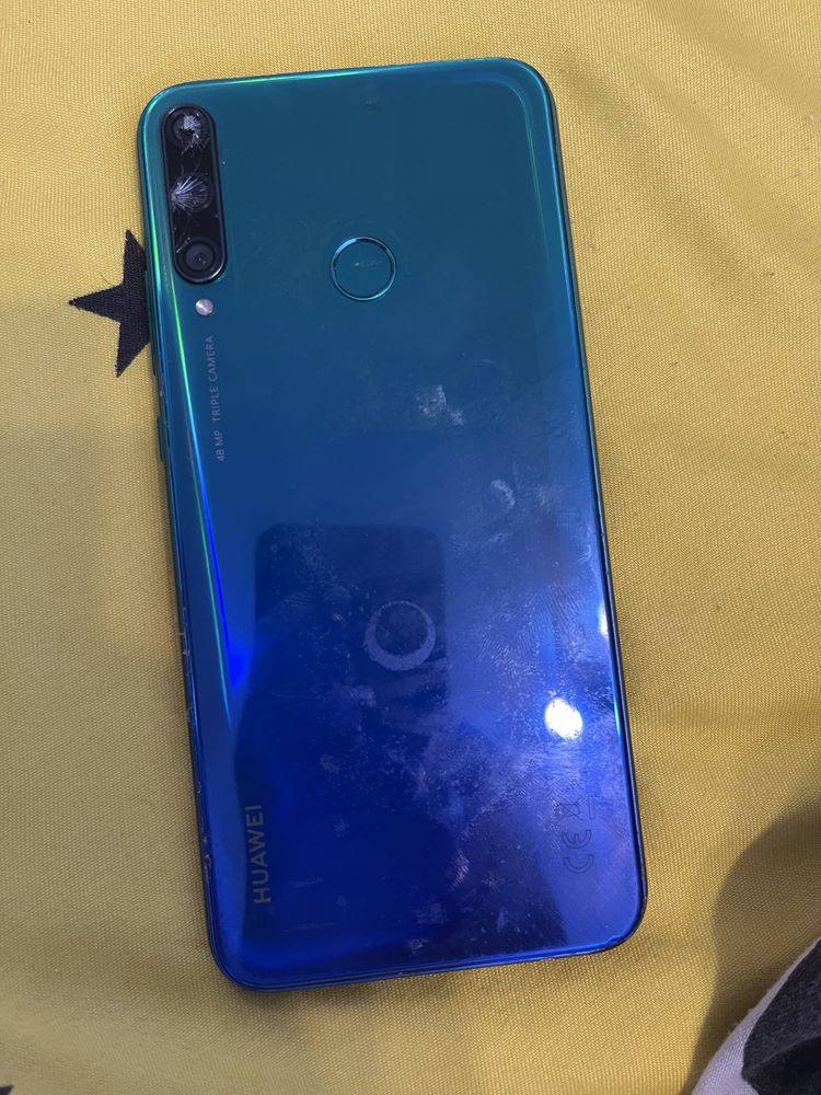 Продавам телефон Huawei в добро състояние