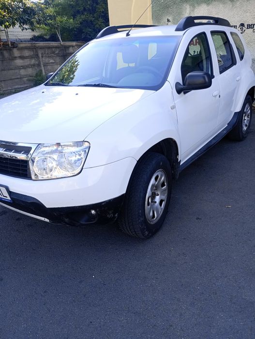 Vând Duster 1,6 GPL euro 5