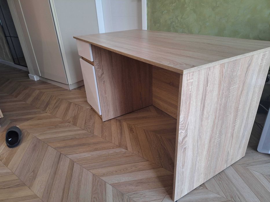 Дървено бюро за ученик или работа