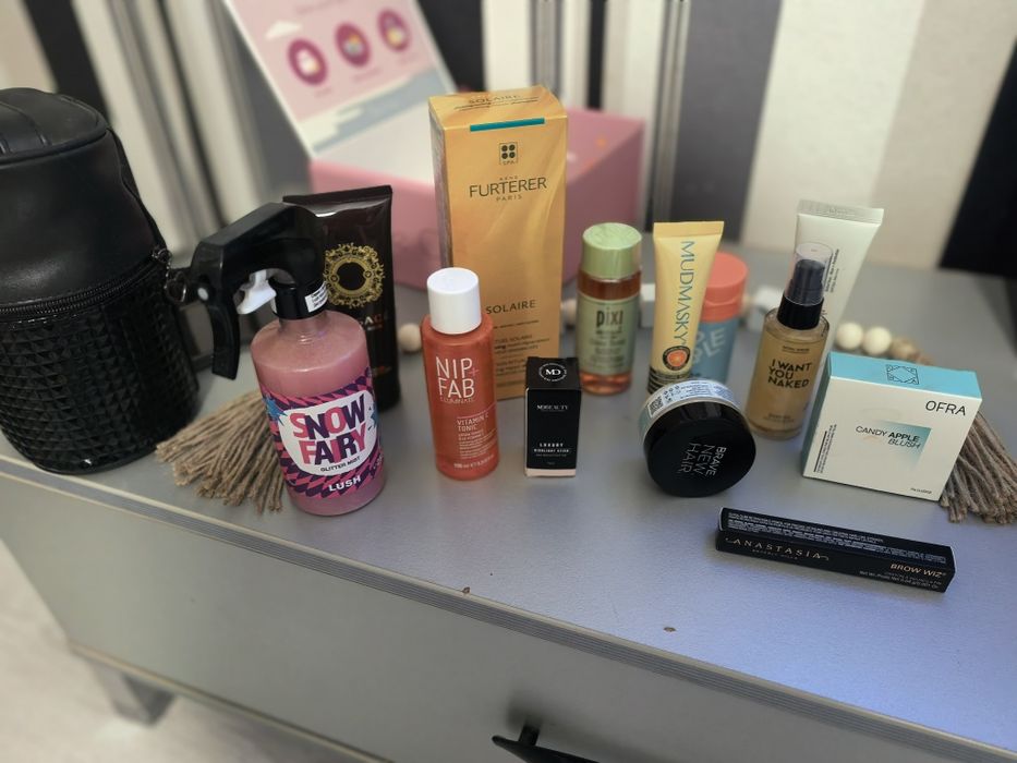Козметика Lush, Ofra, Pixi