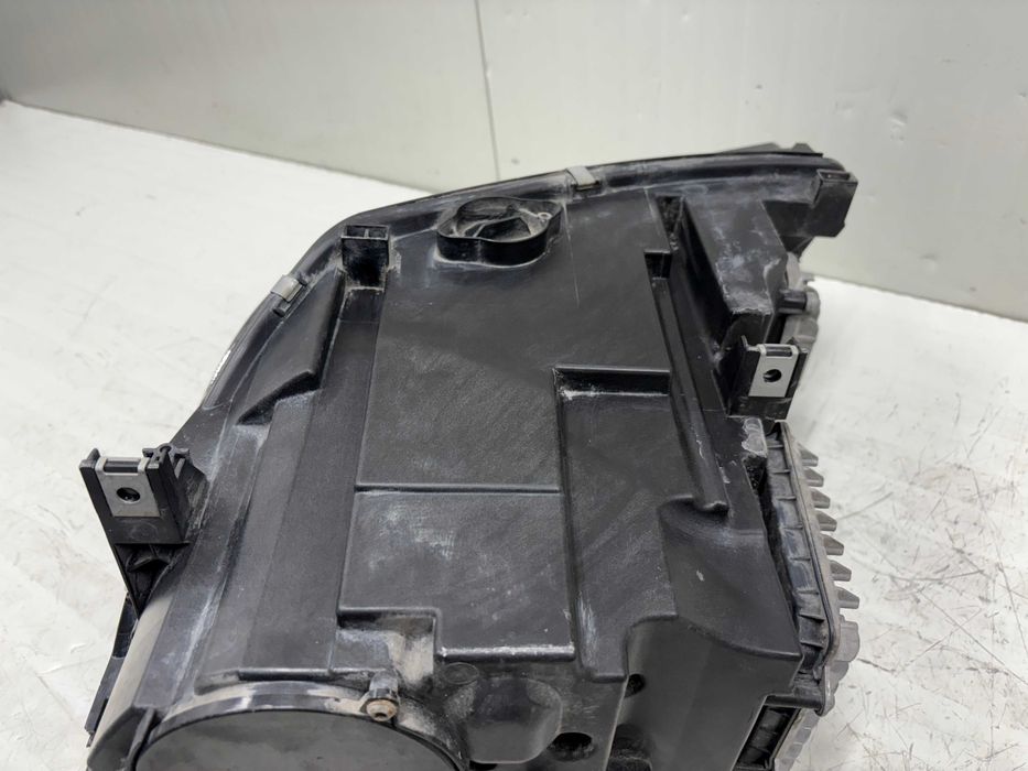 Десен фар Адаптивен Лед БМВ Ф06 Ф12 Ф13 Фейслифт