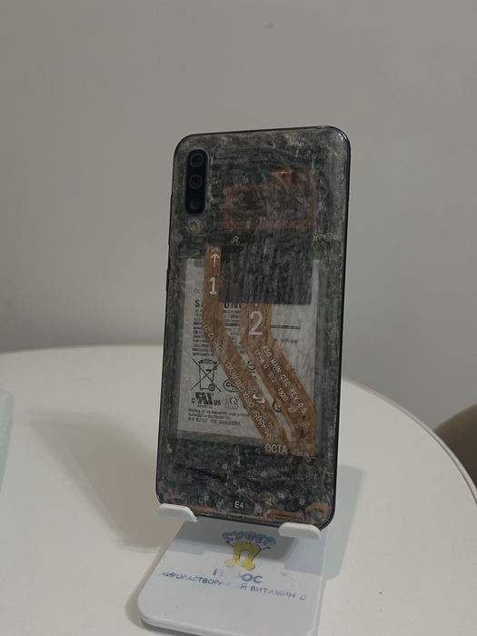 Samsung A50 б/у, 2 сим карты