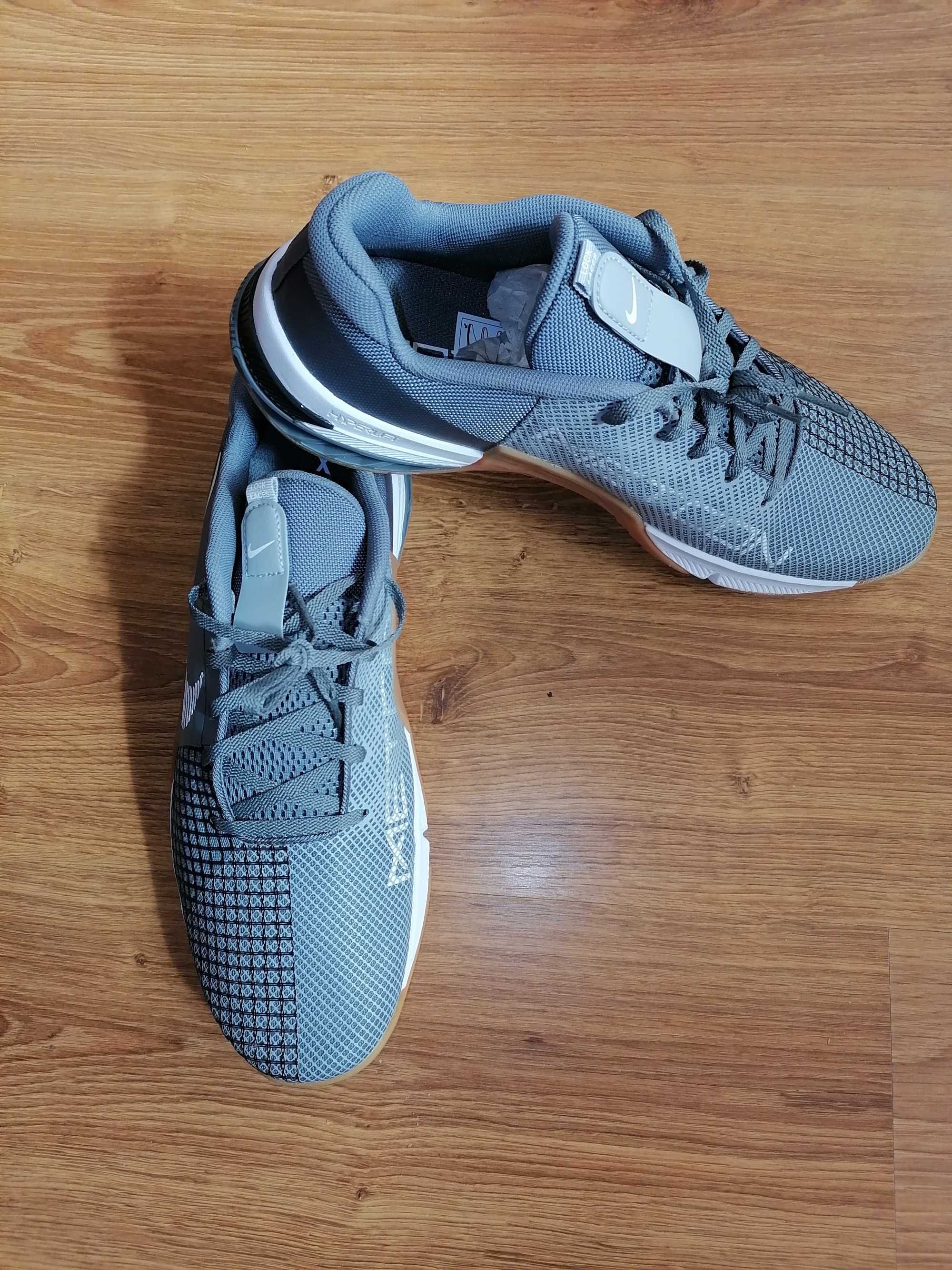 Adidas Predator Edge, Adidas ZX 2K Boost, Nike Metcon 8, Cruyff