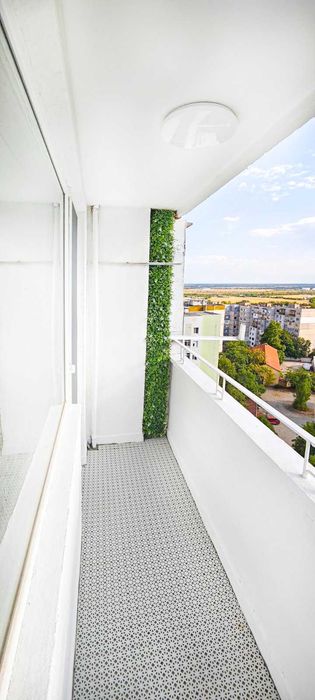 Продавам тристаен апартамент след основен ремонт в кв. Три Чучура-Юг