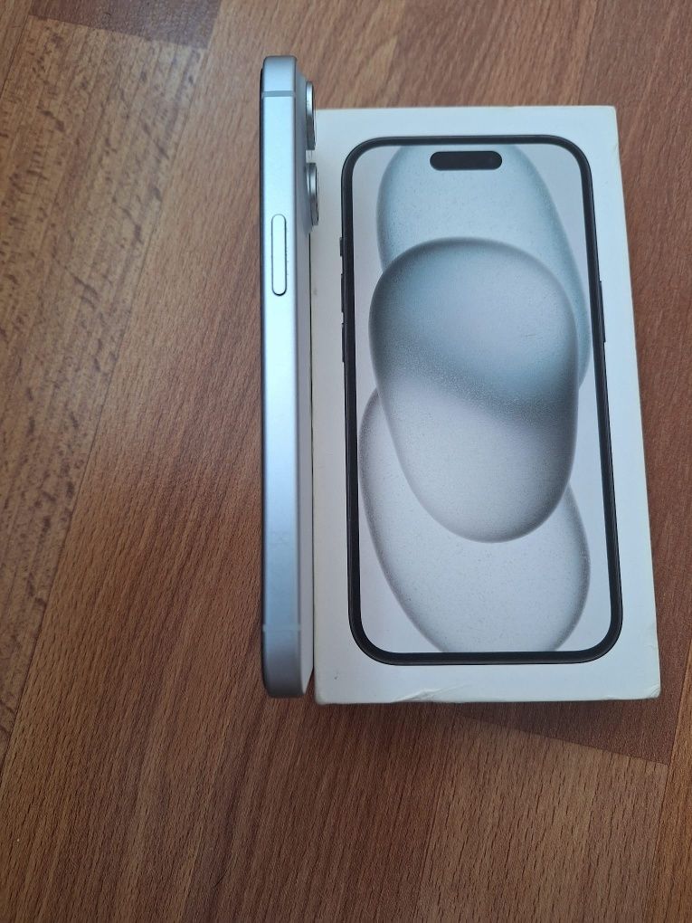 IPhone 15 128 GB Baterie 92%