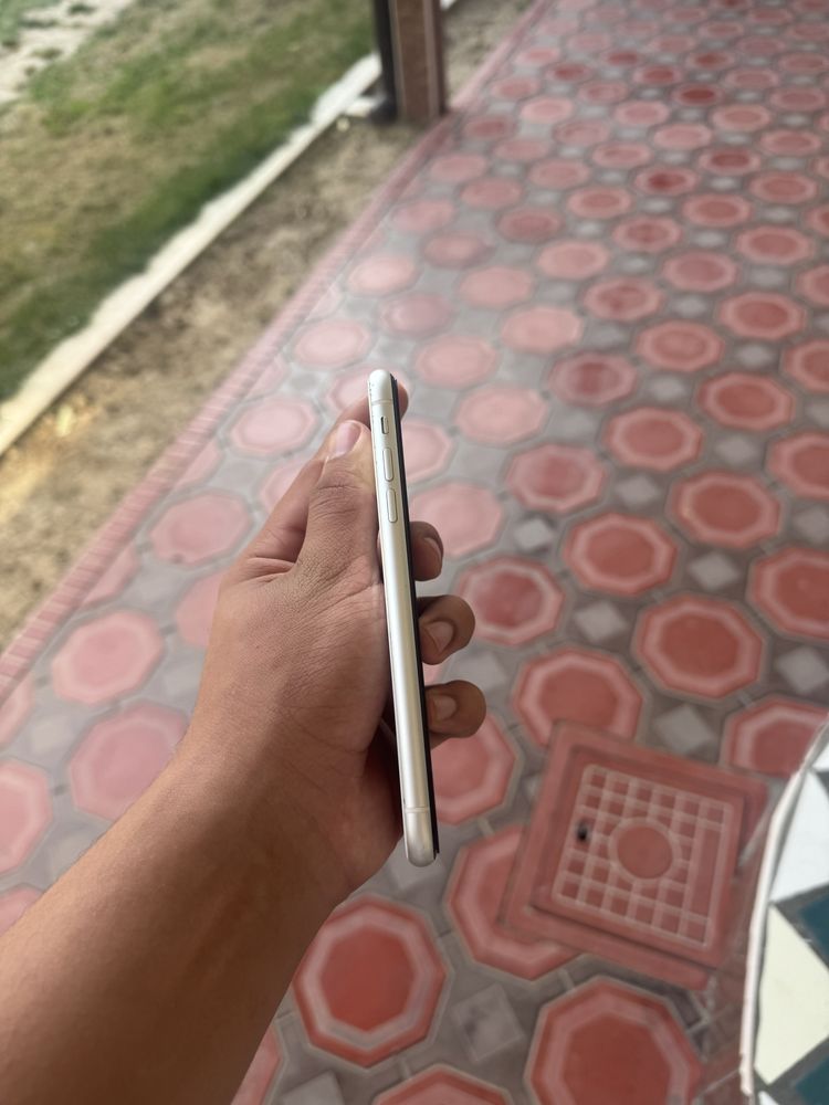 Iphone 11 64 tali dakument bot