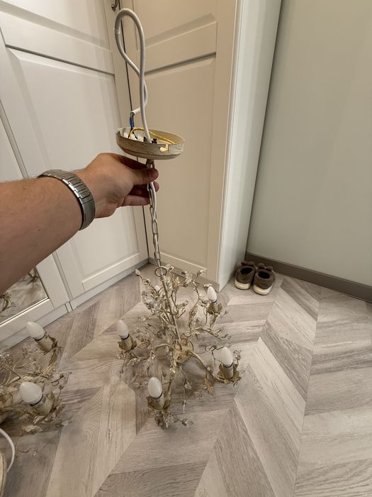 Продавам 2 полилей като нови